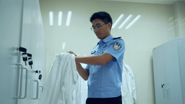 创盈配资 全国先进工作者赵建: 破解“死亡密码”的法医青年